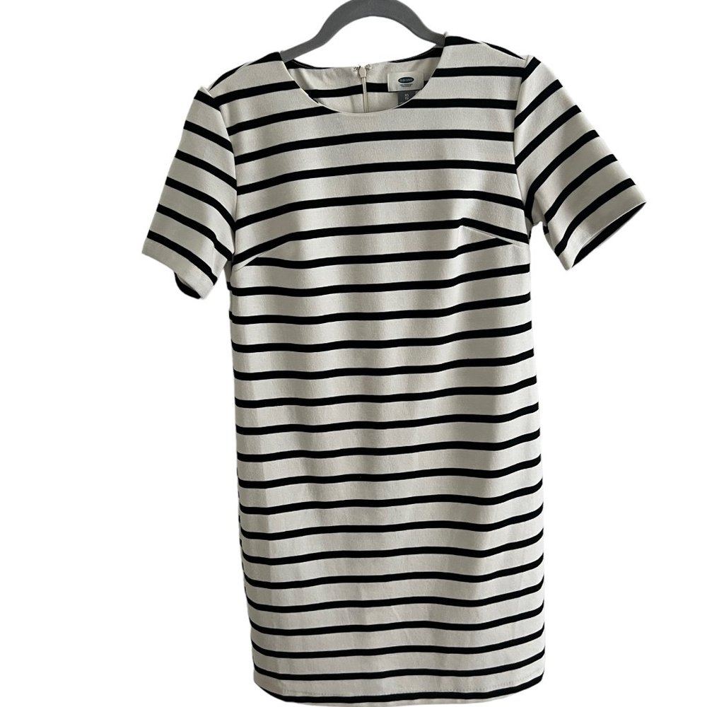 OLD NAVY: XS/TP Black and White Stripe Zip Up Dress